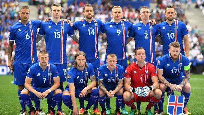冰岛长传球欧洲杯（冰岛夺得欧洲杯）